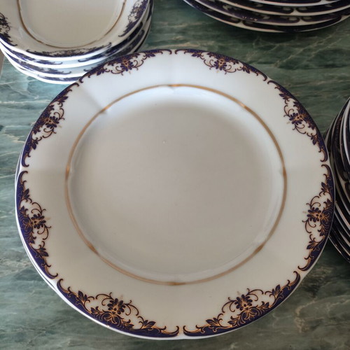Mitterteich Bavaria porcelain dinnerware set, 48 pieces, cobalt blue and gold filigree