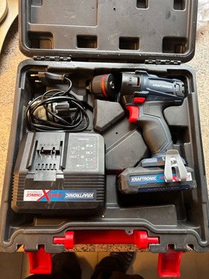 18 Volt screwdriver used with case, gearbox needs replacement