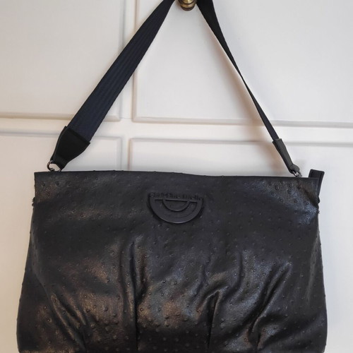 Christina Malle black shoulder clutch bag like new, faux leather