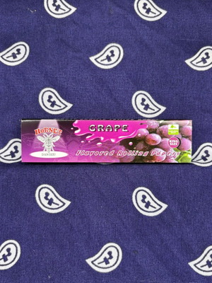 Hornet Grape Flavoured Rolling Papers King Size new, 32 sheets