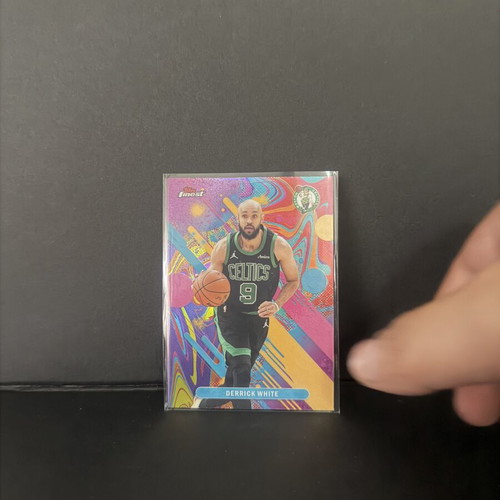 Topps 2025-26 Finest Oil Spill Derrick White #23 Celtics card new