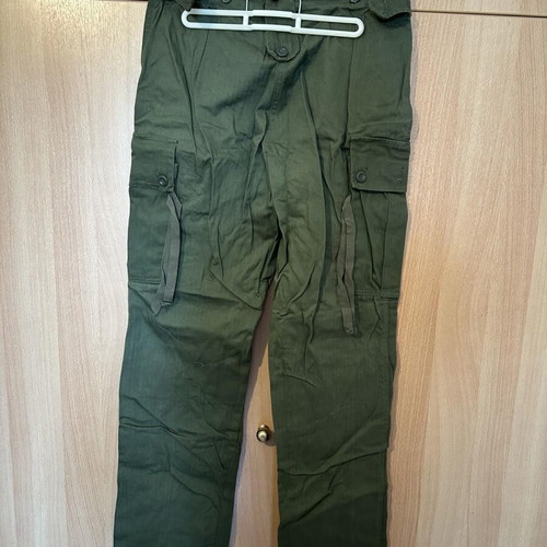 Khaki cargo pants used, pack of 2, size 44