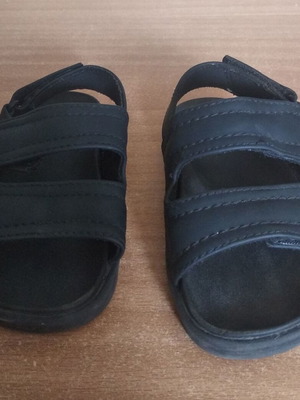 Zara sandals size 23 for boys used, black