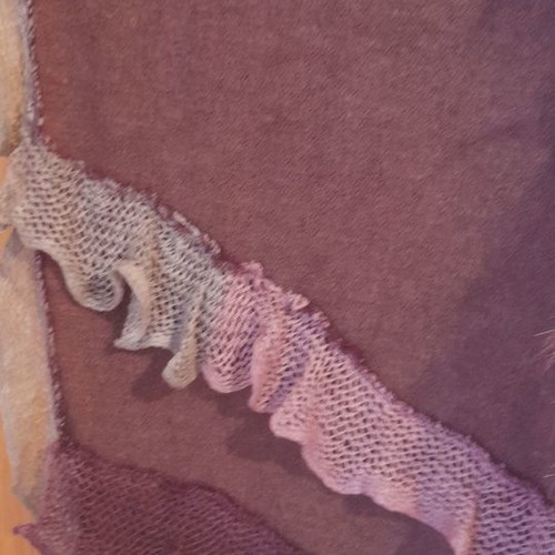 Scarf with fur and lace like new, pink and purple