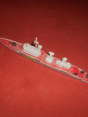 Matchbox Sea Kings K-301 Frigate Lesney England 1976 toy ship