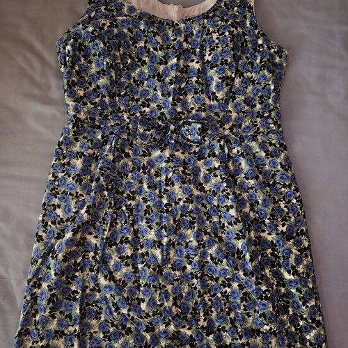 Vintage cotton dress with blue rose print and bow