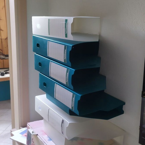 Plastic folders like new, pack of 5 transparent and green