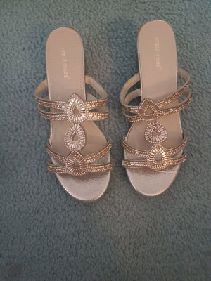 Women's slippers decorated with rhinestones size 39 new, gold