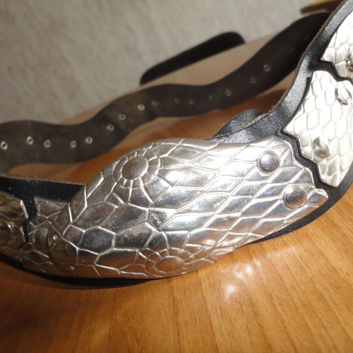 Vintage women's belt metal snake like new