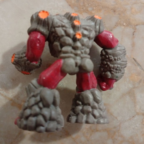 Giochi Preziosi Gormiti Bombos figure, volcanic tribe