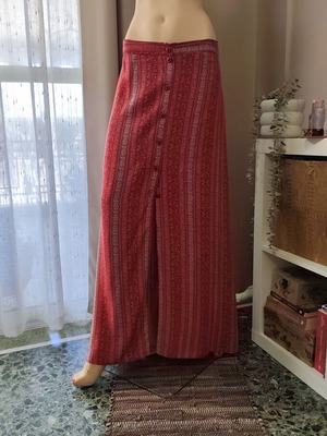 Attrattivo skirt like new, red, sizes M and L