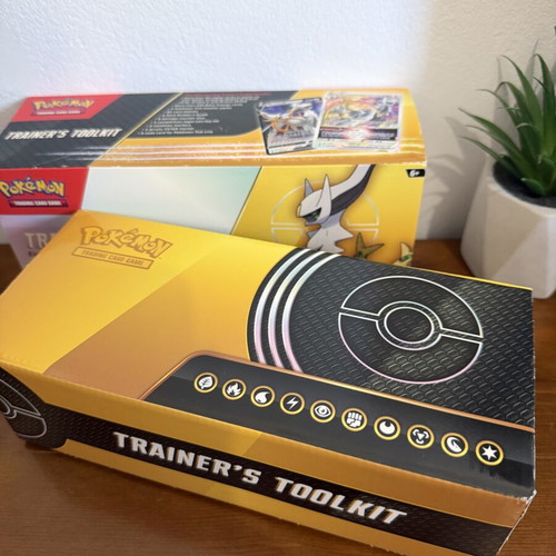 Pokémon Trainer’s Toolkit like new, ideal for beginners and collectors