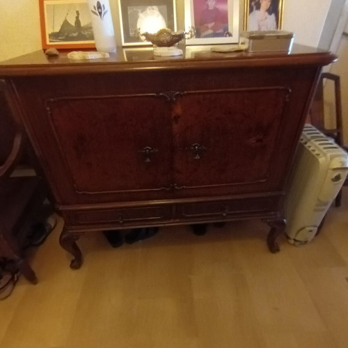 Bar cabinet style Anglé with mirrors and glass shelves like new