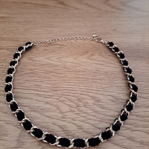 Zara velvet choker black new