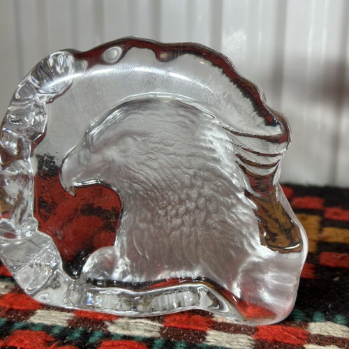 Bald Eagle Cristal d'Arques 3D lead crystal paperweight, 9x11 cm