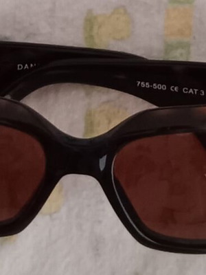 Pilgrim sunglasses like new with Lancetti cloth and case