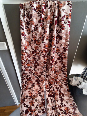 Noobass floral women's pants like new, size M/L, multicolor