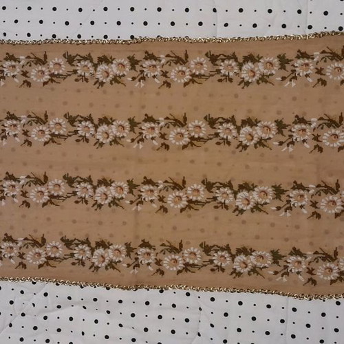 Table runner used 100x34 cm in excellent condition