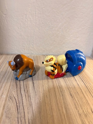 Burger King 1999 Pokemon figures with launcher, Tauros and Arcanine, vintage