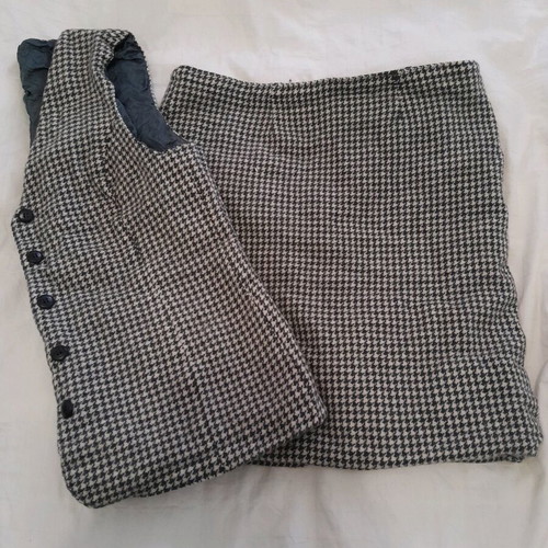 Skirt used size M with gift vest