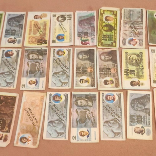 Hvi Daskalopoulou stickers used, pack of 24 pseudo banknotes