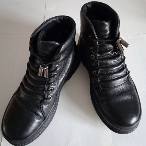 Marelbo boots size 34 black, like new, leather