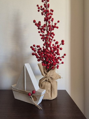 Gypsum ship decoration like new with decorative elements