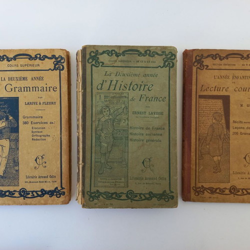 Pack of 7 used old French books, 1905-1951