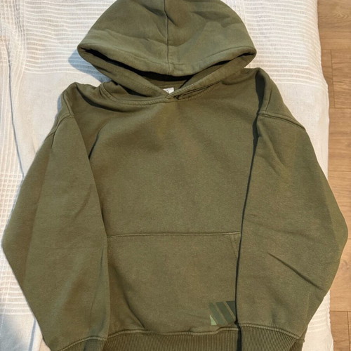 Zara sweatshirt size 8 like new, green