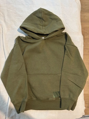 Zara sweatshirt size 8 like new, green