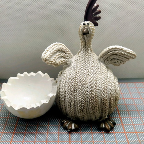 Polyresin hen egg holder like new, Easter decorative by SIA Home Fashion