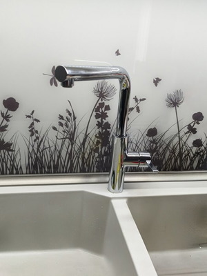 Kitchen sink faucet with shower like new