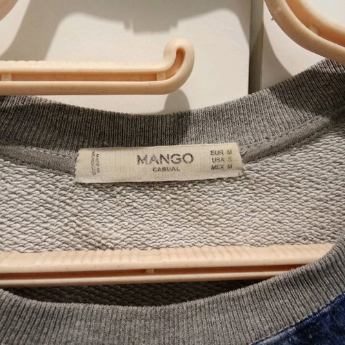 Mango sweatshirt used with blue and red flowers size M