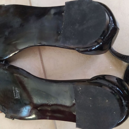 Aslanis sandals like new, size 38, low heel