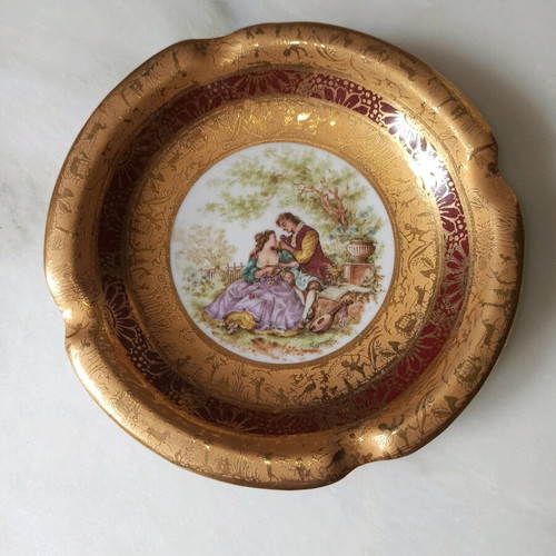 Limoges ashtray like new, 24 k d'or, French origin, vintage