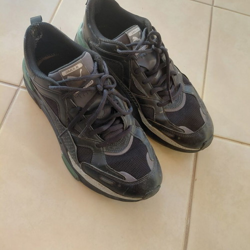 Puma men's athletic shoes size 45 used, black and green