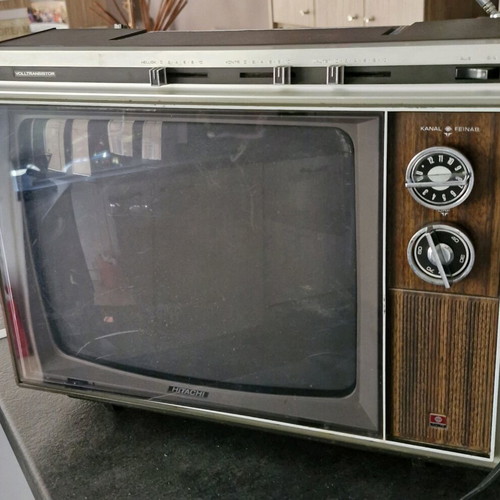 Hitachi TU-75A vintage television used, authentic made in Japan