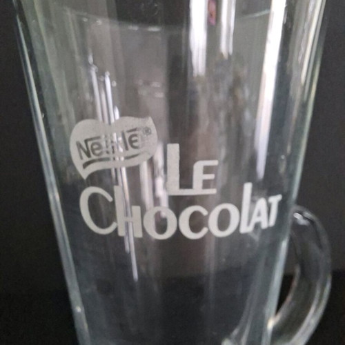 Collectible glass mug with handle Nestlé like new