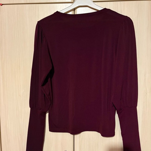 Blouse with bishop sleeves burgundy red like new