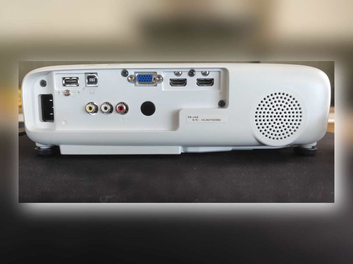 Epson EB-U42 WUXGA 3LCD projector like… - € 450,00 - Vendora.cy