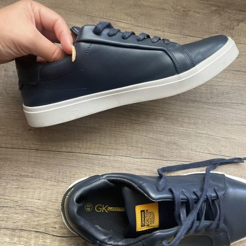 GK Uomo Sneakers dark blue, like new, size 45