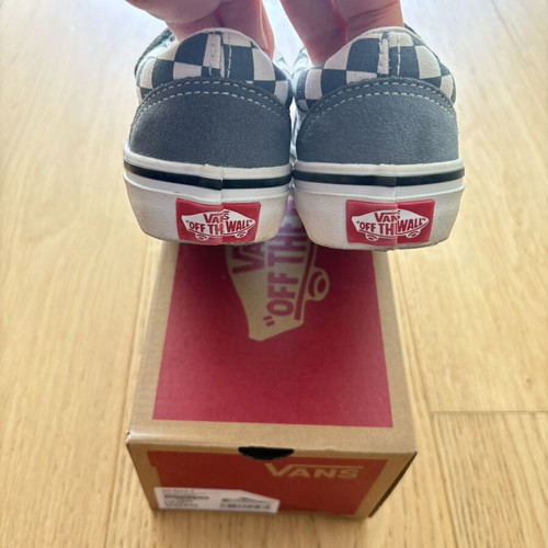 Vans Old School V sneakers size 27 like new, velcro