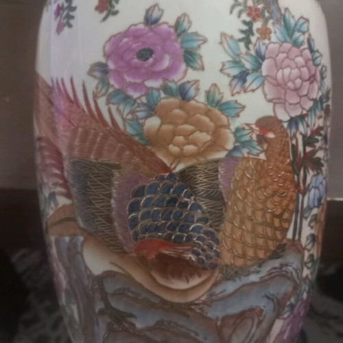 Satsuma Chinese vase like new, hand-painted