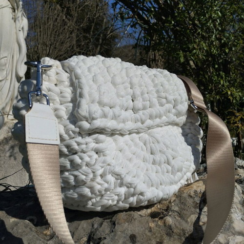 Knitted crossbody bag new, white with leather details