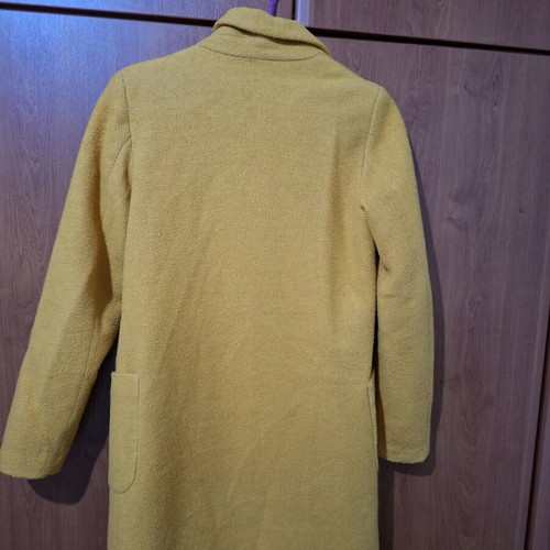 Only mustard coat size XS like new