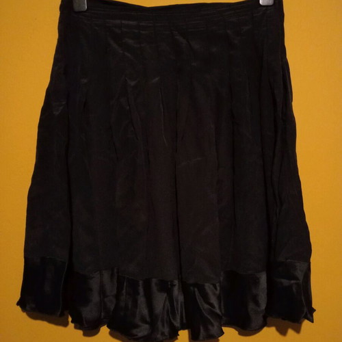 Monton black skirt 100% silk size M/38 like new