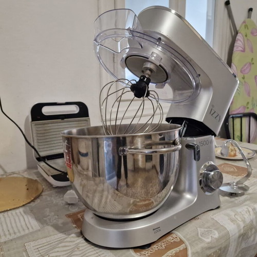Stand mixer Izzy IZ-1503 1500W like new