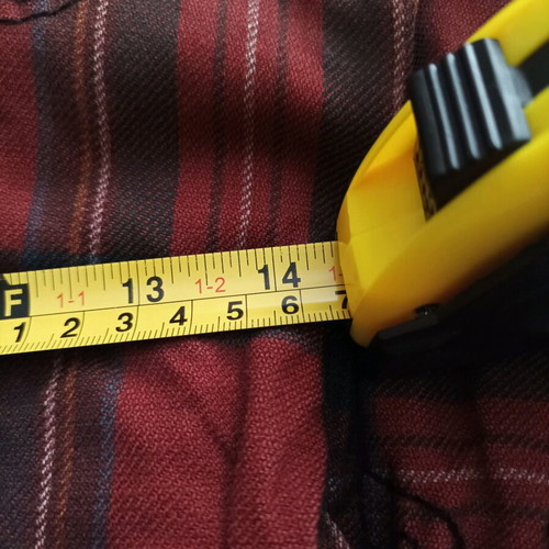 Scottish tartan red skirt Large like new with embroidered design