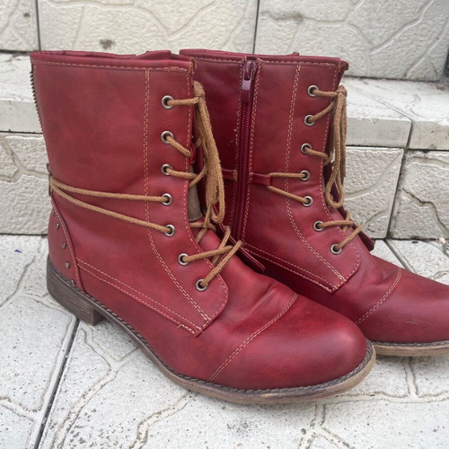 Leather boots like new, red, size 39