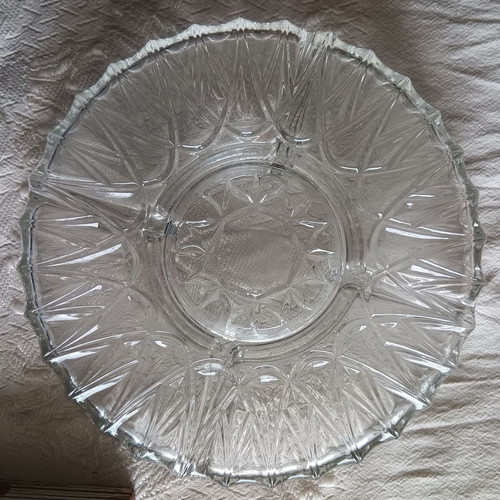 Glass serving platter for nuts like new